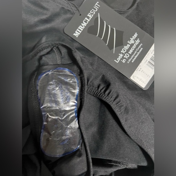 Titania Jena One Piece Swimsuit - Size US 6 - Picture 7 of 7